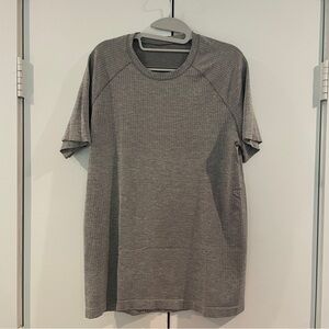 lululemon athletica Metal Vent Tech Sleeve Tee